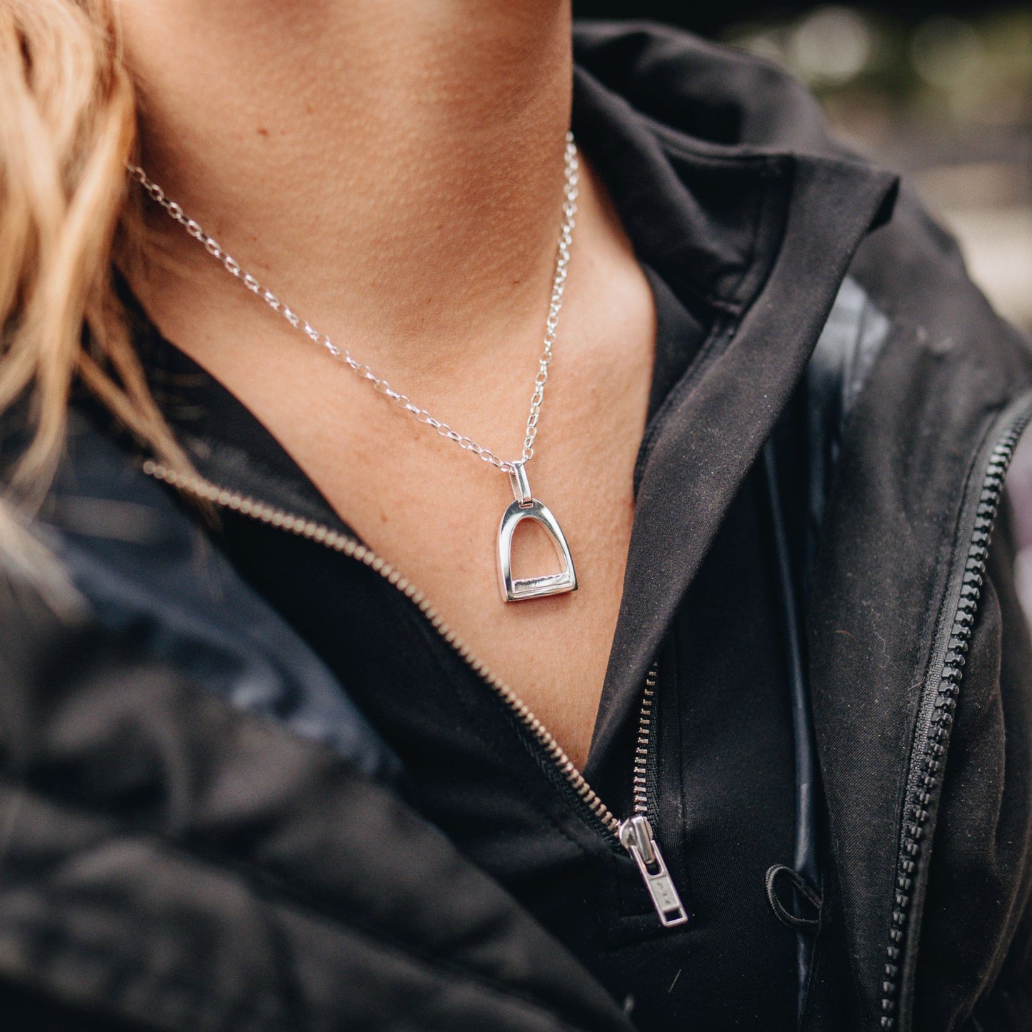 Medium Stirrup Pendant